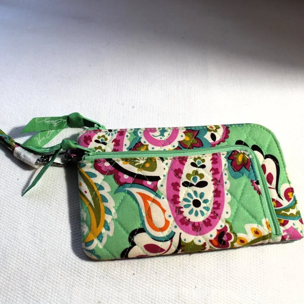 Vera Bradley Green Paisley Ziparound Wallet Wristlet Tutti Frutti NWOT - Picture 2 of 9